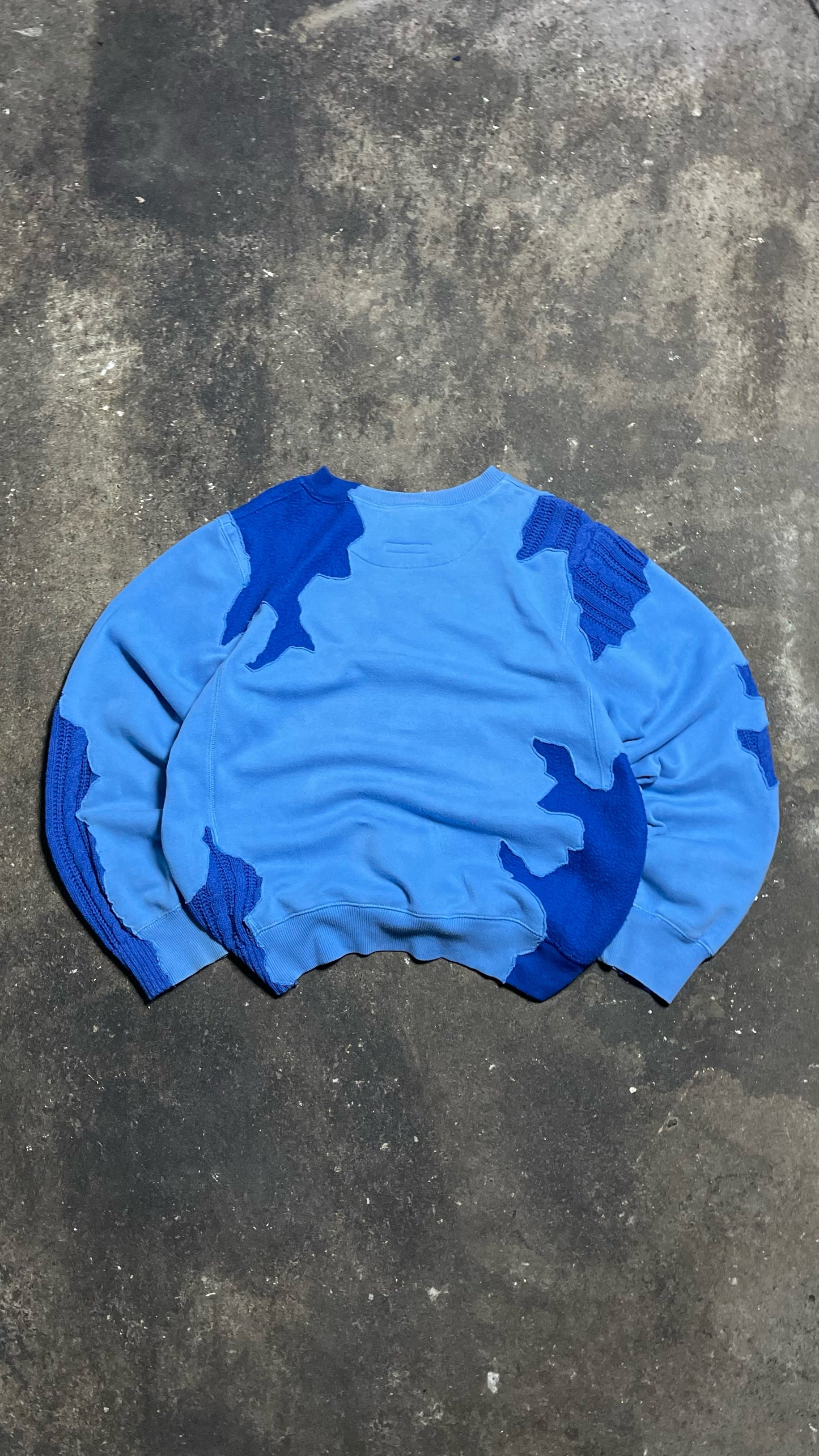 VINTAGE 00´S UPCYCLED NIKE SWEATSHIRT