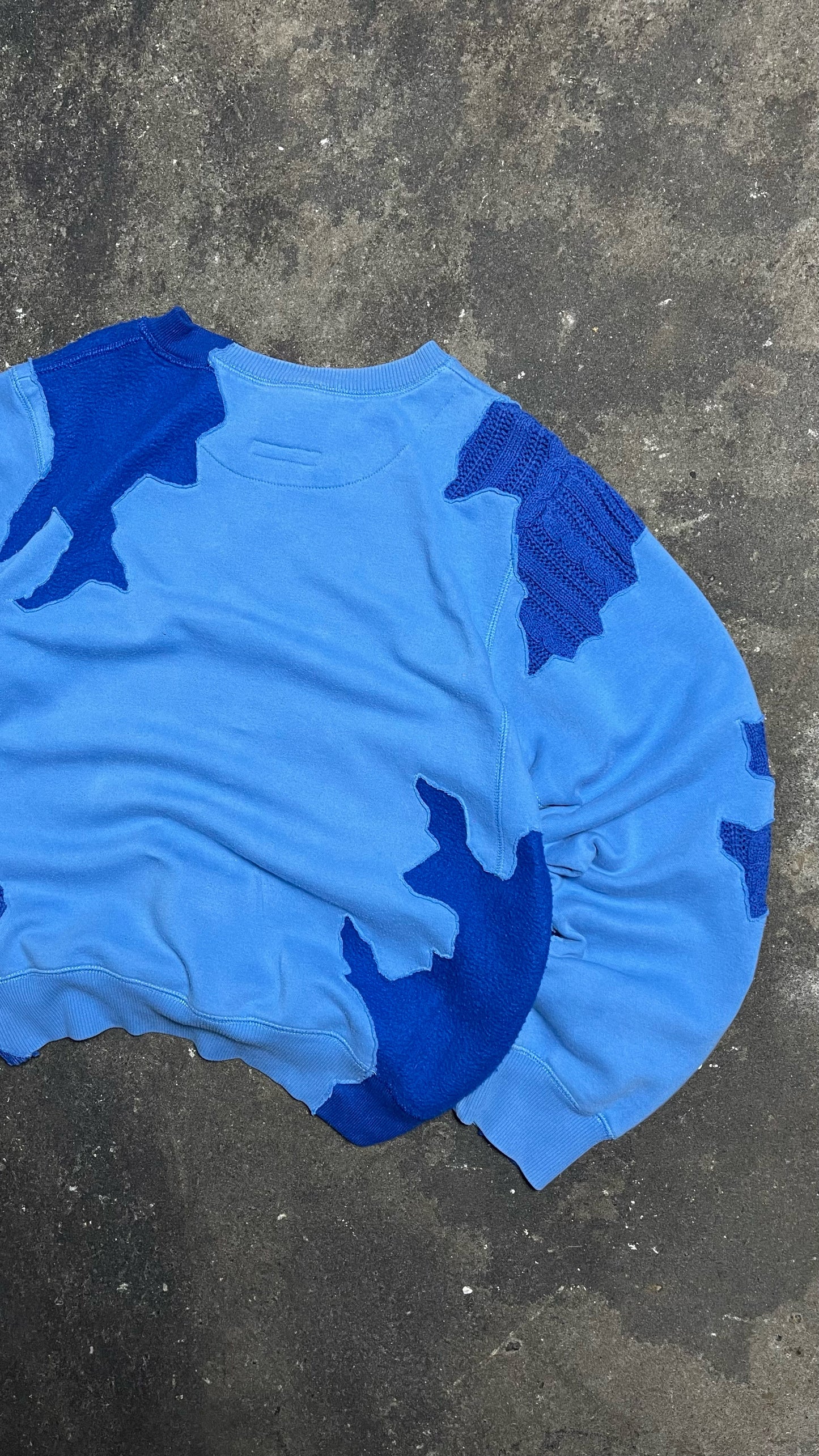 VINTAGE 00´S UPCYCLED NIKE SWEATSHIRT