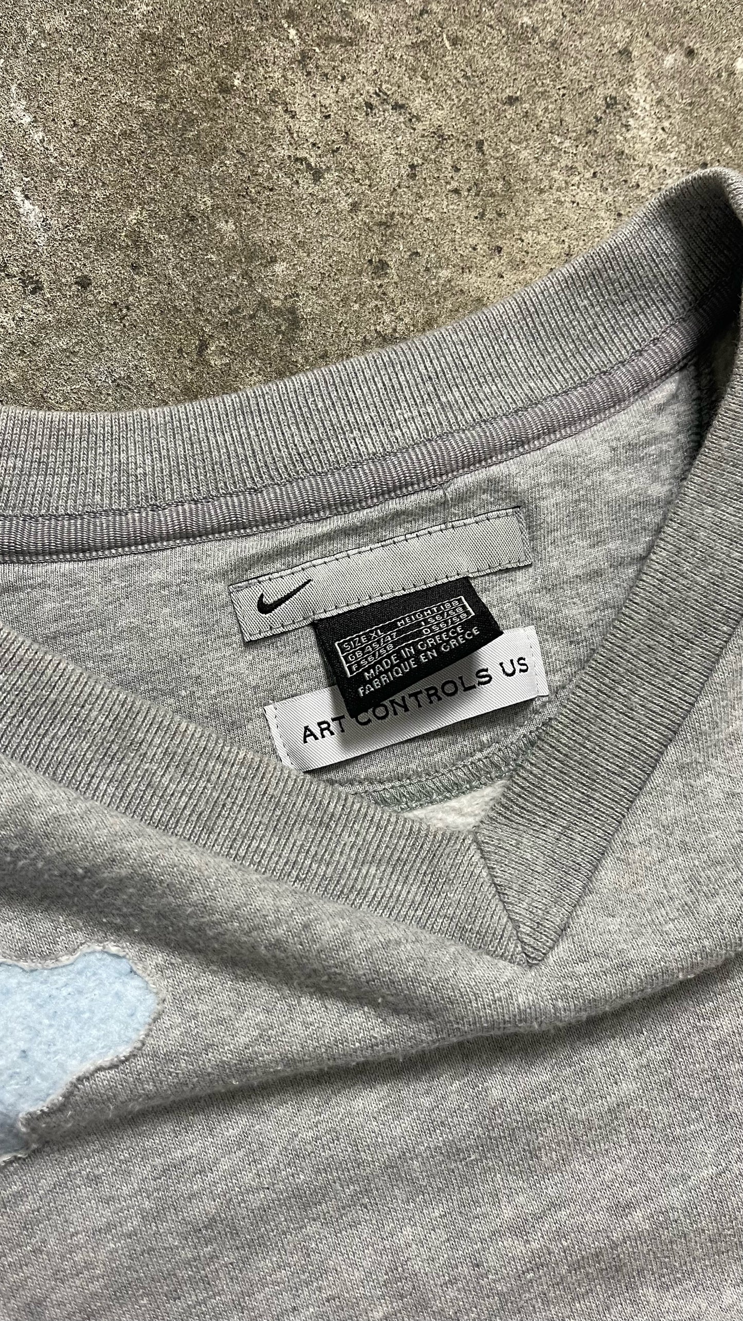 UPCYCLED 2000S VINTAGE NIKE SWEATSHIRT