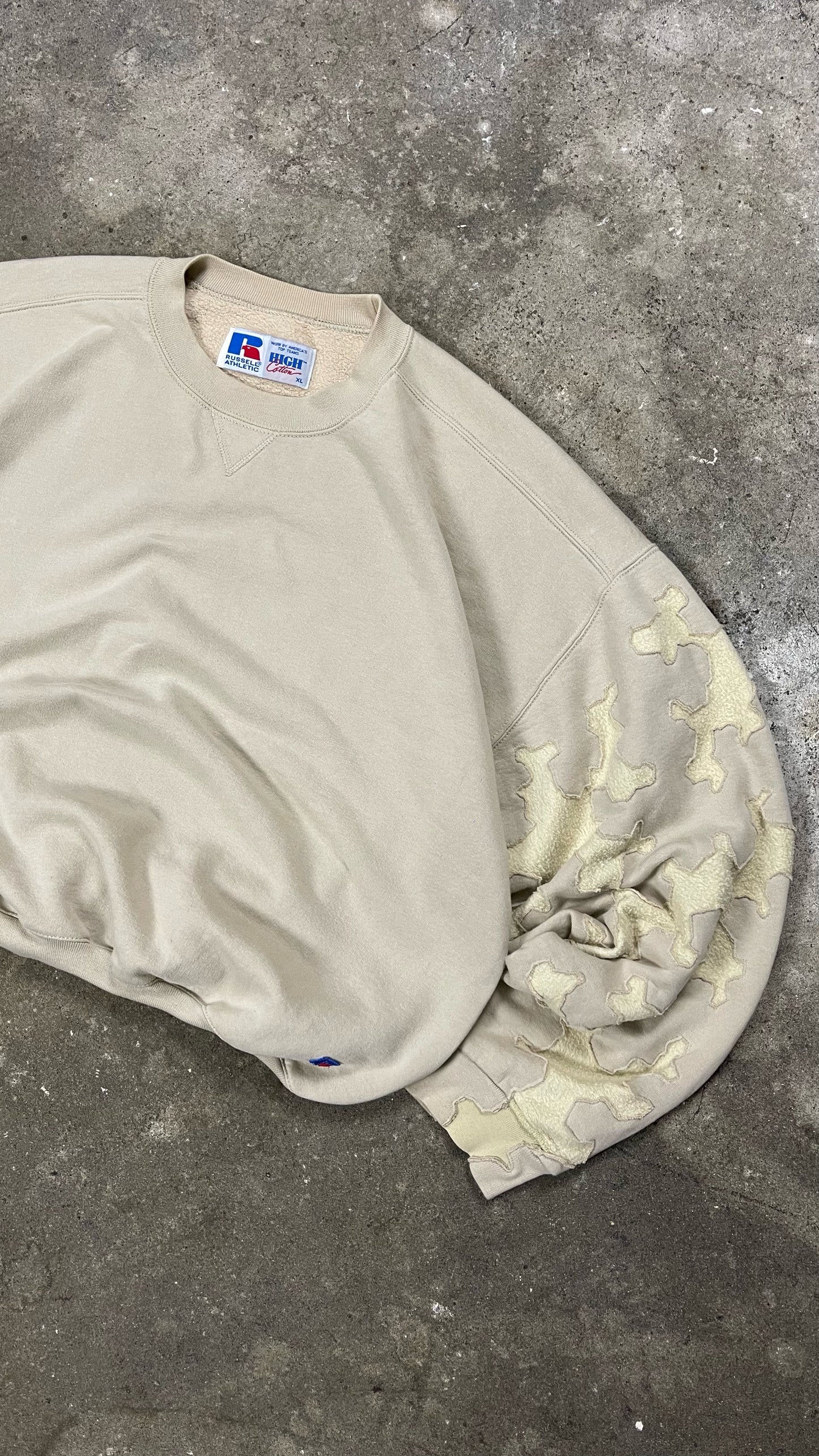 ART CONTROLS US X CAMPANULA CUSTOM UPCYCLED 2000S VINTAGE RUSSEL POKÉMON ZAPDOS SWEATSHIRT - ART CONTROLS US