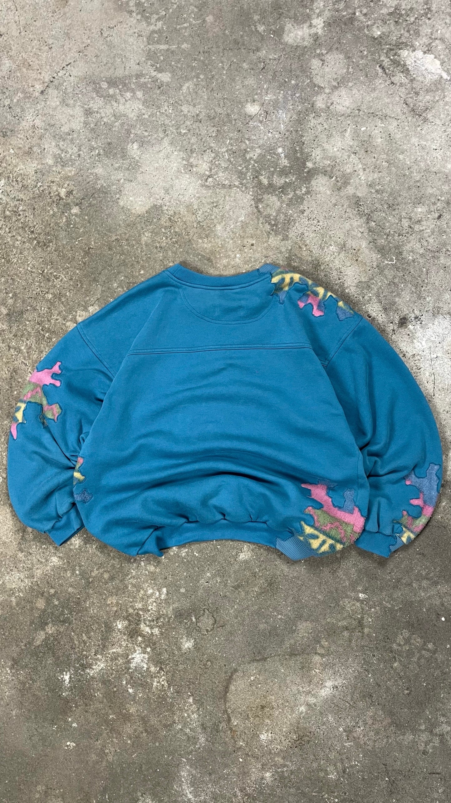 UPCYCLED 2000S VINTAGE NIKE SWEATSHIRT - ART CONTROLS US