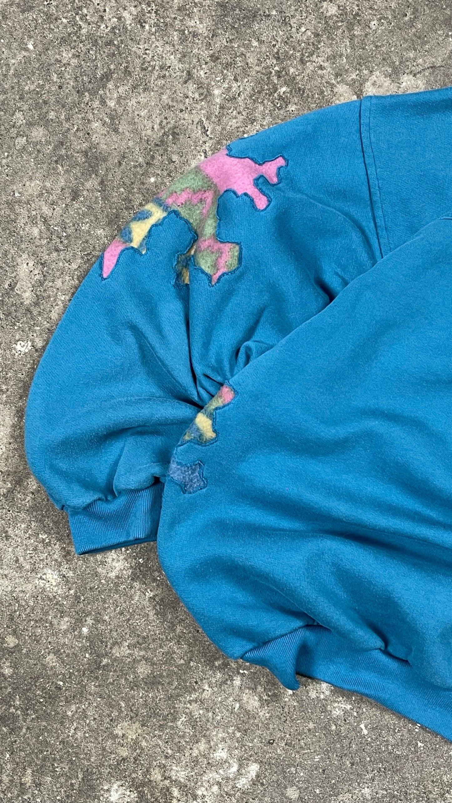 UPCYCLED 2000S VINTAGE NIKE SWEATSHIRT - ART CONTROLS US
