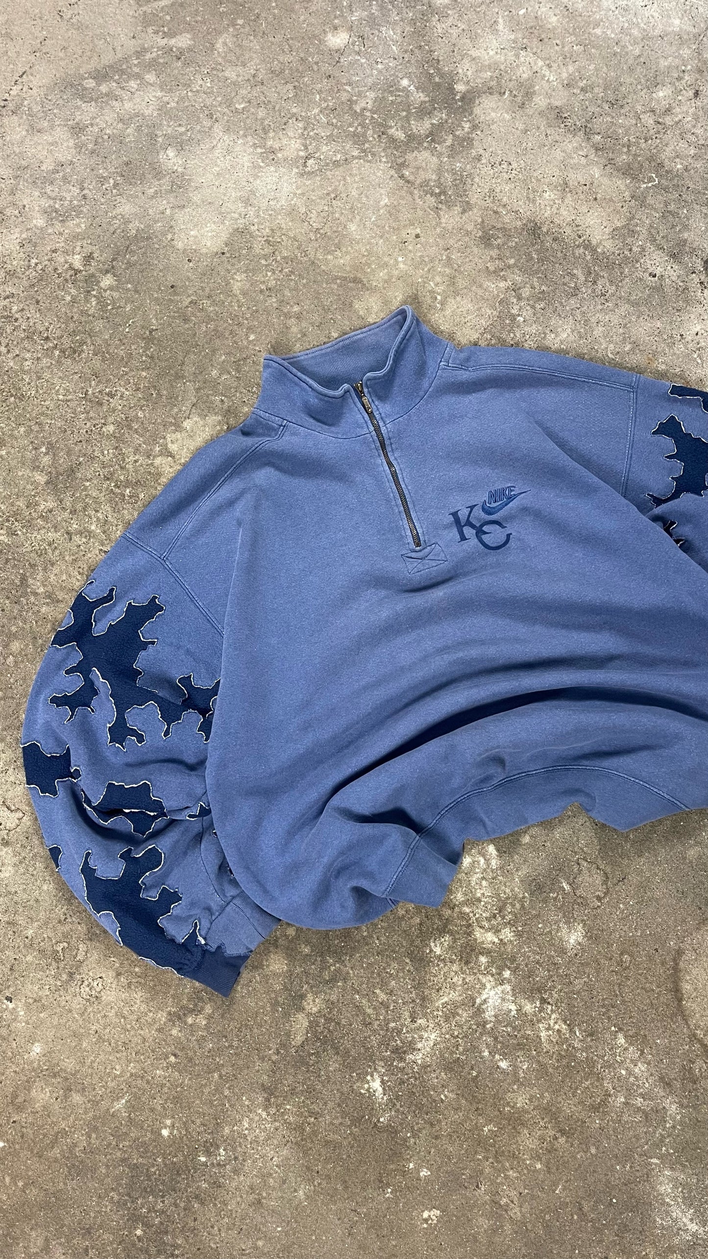 ART CONTROLS US X CAMPANULA CUSTOM UPCYCLED 2000S VINTAGE NIKE YU-GI-OH! BLUE-EYES WHITE DRAGON SWEATSHIRT - ART CONTROLS US