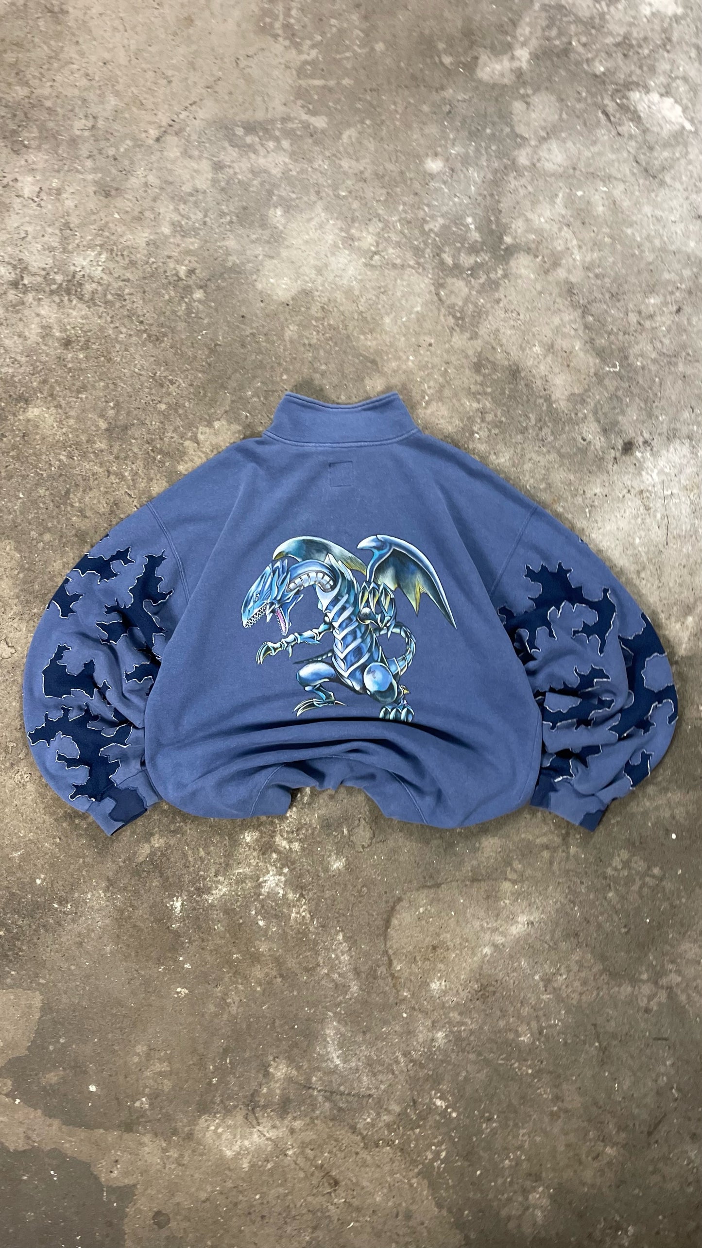 ART CONTROLS US X CAMPANULA CUSTOM UPCYCLED 2000S VINTAGE NIKE YU-GI-OH! BLUE-EYES WHITE DRAGON SWEATSHIRT - ART CONTROLS US