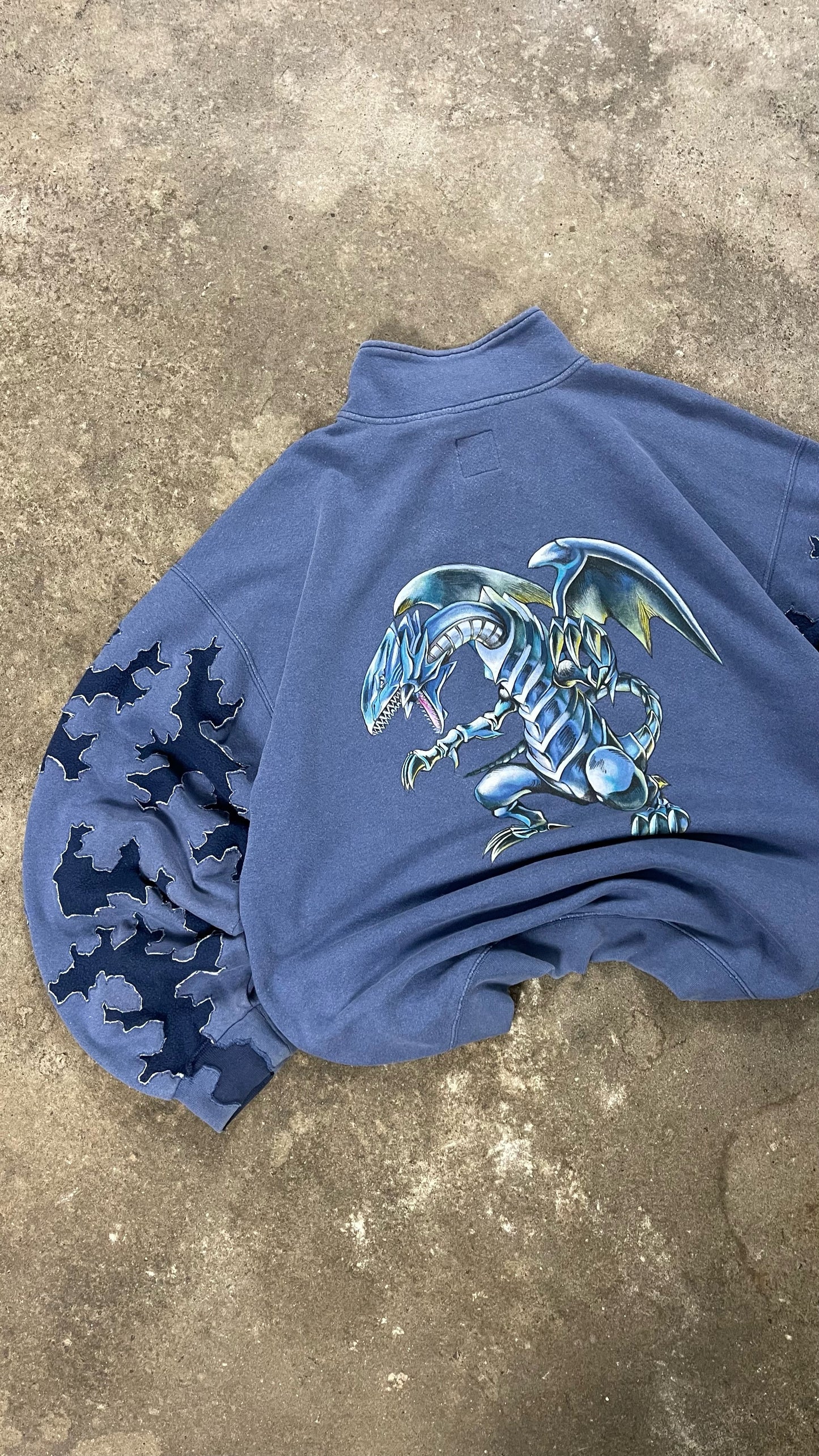 ART CONTROLS US X CAMPANULA CUSTOM UPCYCLED 2000S VINTAGE NIKE YU-GI-OH! BLUE-EYES WHITE DRAGON SWEATSHIRT - ART CONTROLS US