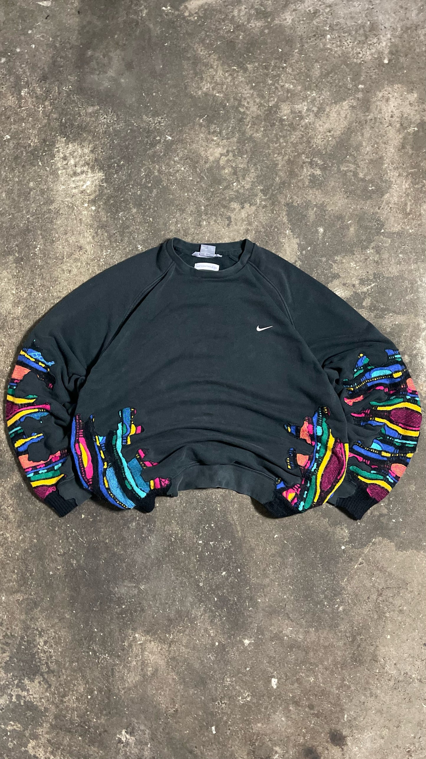 VINTAGE 00´S UPCYCLED NIKE SWEATSHIRT