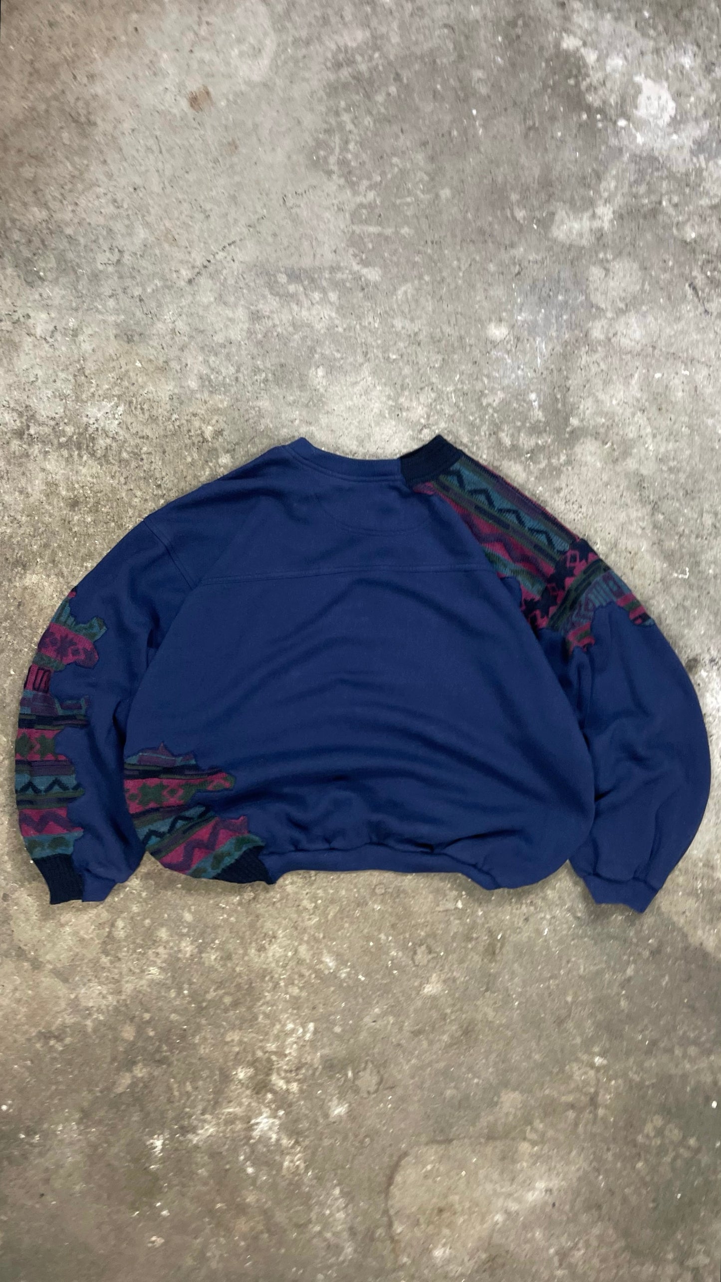 UPCYCLED 2000S VINTAGE NIKE SWEATSHIRT