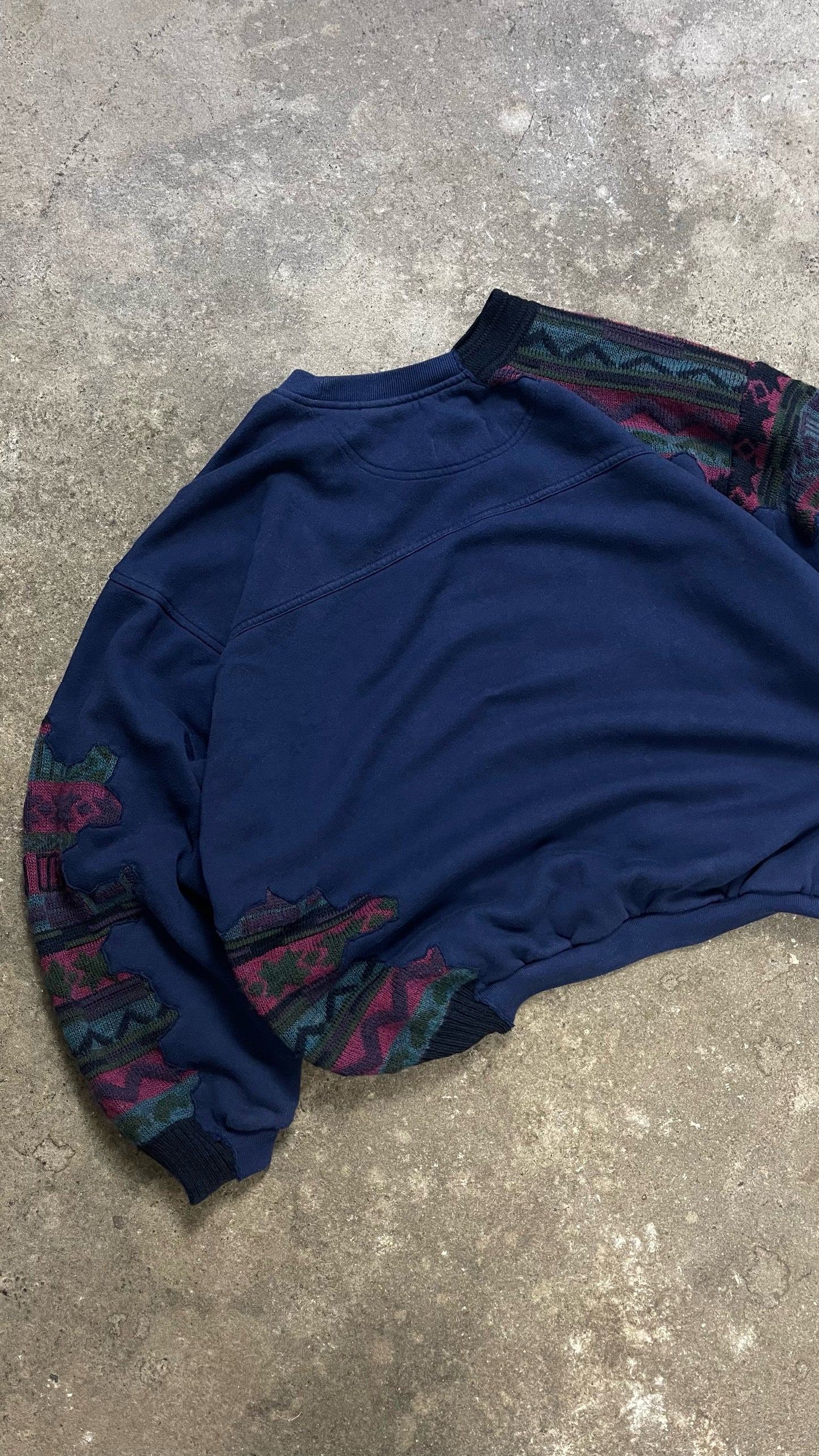 UPCYCLED 2000S VINTAGE NIKE SWEATSHIRT