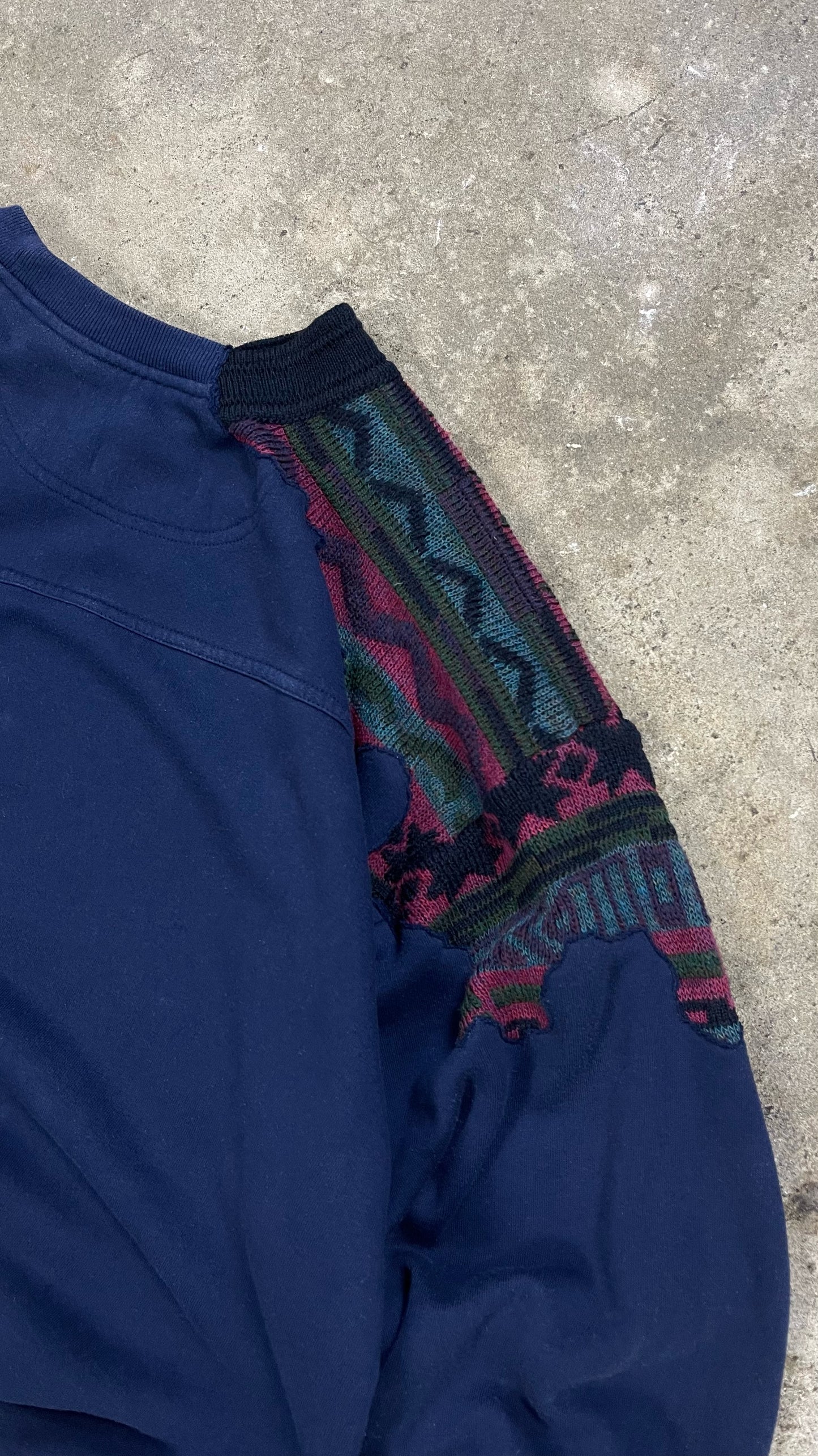 UPCYCLED 2000S VINTAGE NIKE SWEATSHIRT