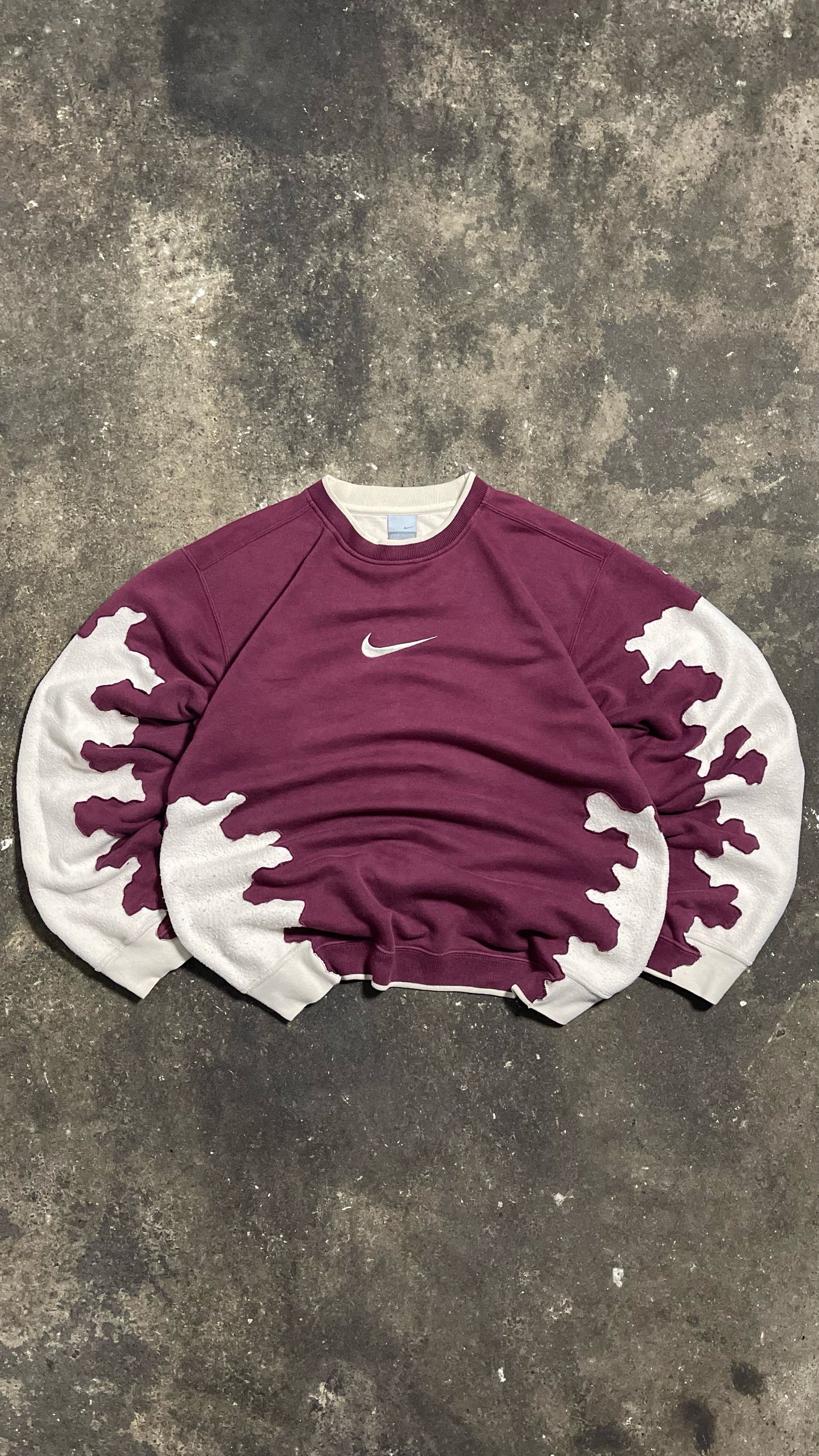 VINTAGE 00´S UPCYCLED NIKE SWEATSHIRT