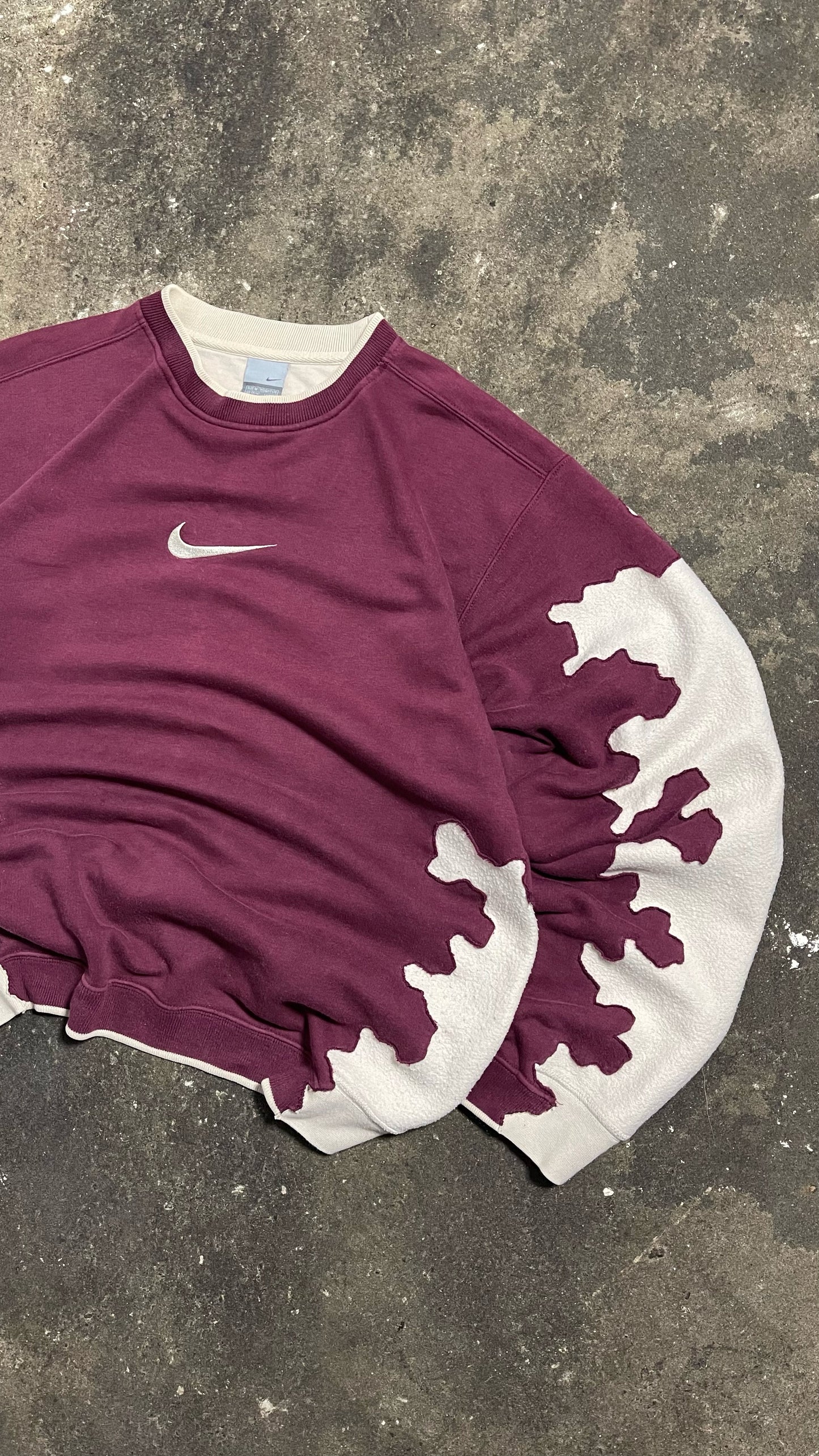 VINTAGE 00´S UPCYCLED NIKE SWEATSHIRT