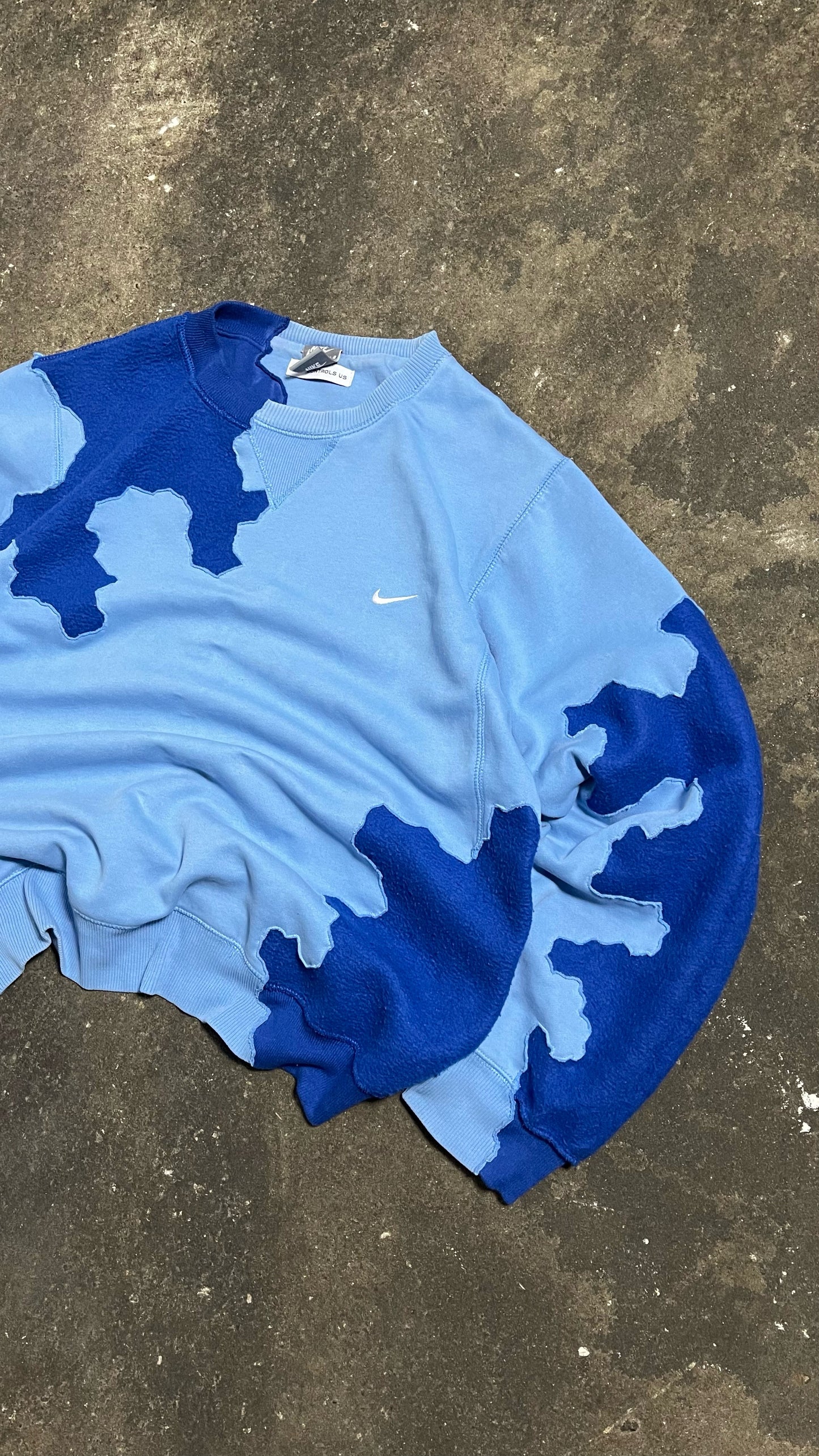 VINTAGE 00´S UPCYCLED NIKE SWEATSHIRT